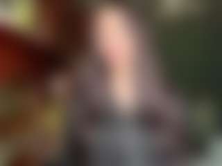 Bella's Live Sex Cam Show