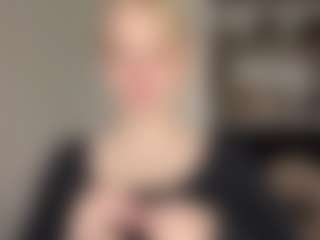 Emma's Live Sex Cam Show