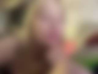 Live cam show with Emma - New Tattoos on livesuperchat.net