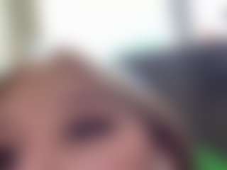 Live cam show with Emma - Blue Eyes on crypto-cams