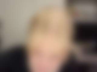 Live cam show with Emma - Thin on madthumbs