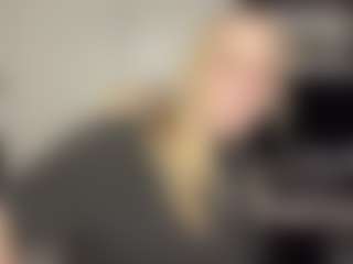 Live cam show with Emma - Role Play on madthumbs
