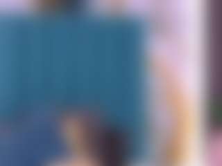 Live cam show with Britany More - Ebony Amateur on StripNow
