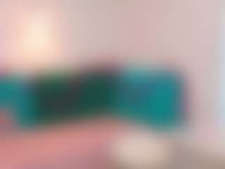 Live cam show with CarmelinaTebbe - Thin on StripNow