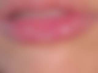 Live cam show with CarolineeM - Nipple Piercings on Instabang