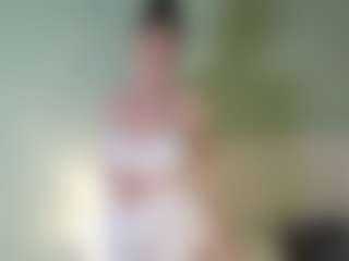Live cam show with DianaaLight - Athletic Middle Aged on camgirlchat.live