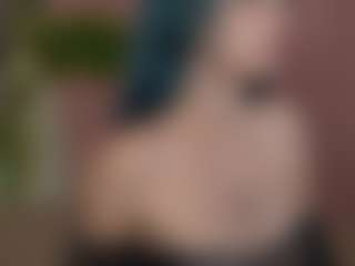 ElisWild's Live Sex Cam Show