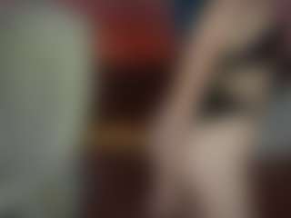 ElisWild's Live Sex Cam Show