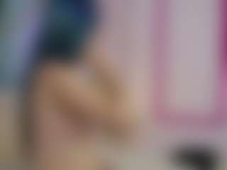 ElisWild's Live Sex Cam Show