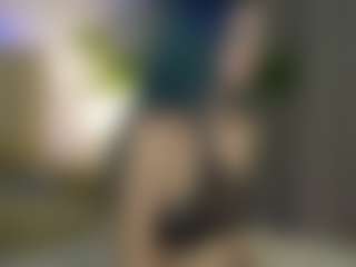 ElisWild's Live Sex Cam Show