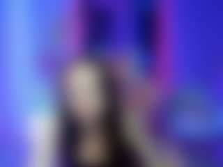 Live cam show with EmilyStevart - Teasing on AdultVida.com