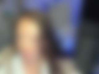 Live cam show with EmilyStevart - Green Eyes on Chatstar