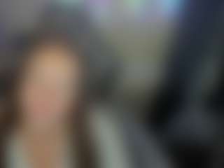 Live cam show with EmilyStevart - Teasing on Dolls Live