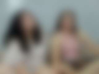 genesis-y-moon's Live Sex Cam Show