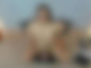 Live cam show with genesis-y-moon - Cum on Gym Cam Girls