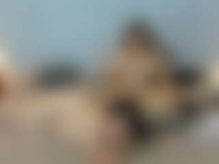 genesis-y-moon's Live Sex Cam Show