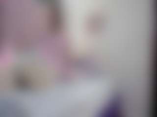 Live cam show with lilyyrose - New Brown Eyes on SinfulBabes