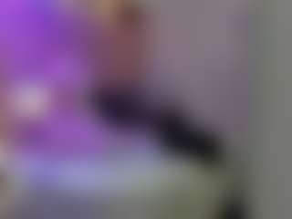 Live cam show with lilyyrose - Threesome on AdultVida.com