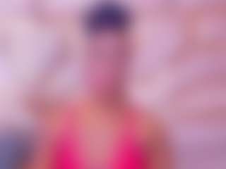 Live cam show with rossiecameron - Nympho on Camsoda