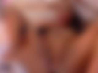 rossiecameron's Live Sex Cam Show