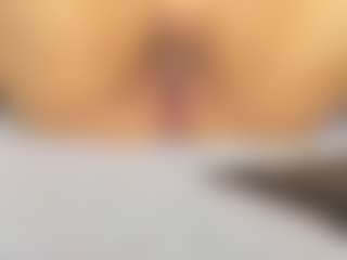 roxanne4u's Live Sex Cam Show