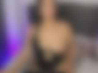 roxanne4u's Live Sex Cam Show
