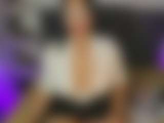 Live cam show with roxanne4u - Tittyfuck on TastyBlacksLive