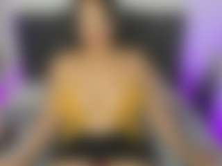 Live cam show with roxanne4u - Tittyfuck on crypto-cams