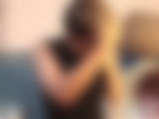 Live cam show with DeltaCharm - Smoking on Milfs Live