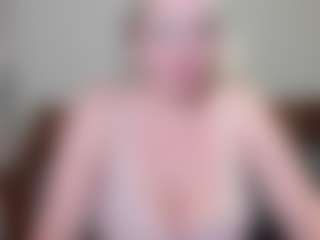 GreenEyesN's Live Sex Cam Show