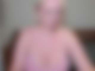 Live cam show with GreenEyesN - Green Eyes on Camsoda