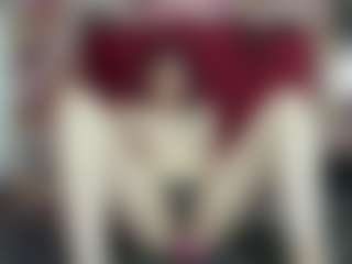 Live cam show with karlahotks - Facial on Soda Cam