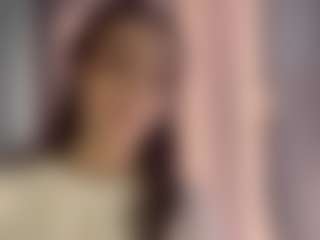 LuveniaRann's Live Sex Cam Show