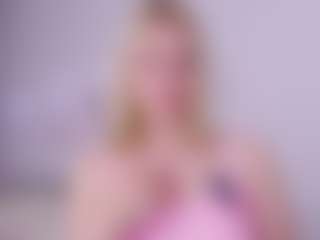 Live cam show with MabelBabey - Spank on Camsoda