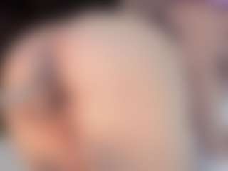 MaddyJhones-1's Live Sex Cam Show