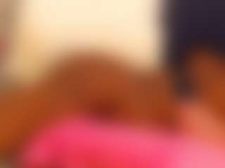 Live cam show with EBONY X - Moaning on Camsoda