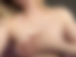 Live cam show with SantanaAveritte - Moaning on sexylive.show