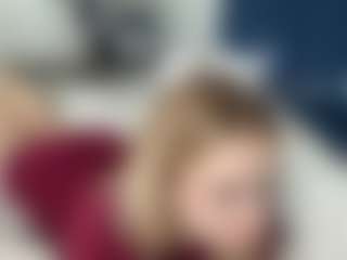 Live cam show with SantanaAveritte - Body Massage on madthumbs