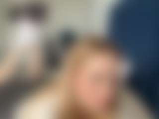 Live cam show with SantanaAveritte - Body Massage on Camsoda