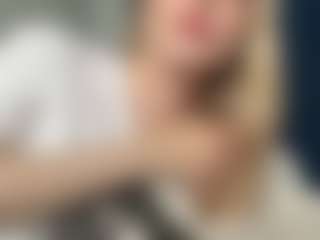 Live cam show with SantanaAveritte - Body Massage on Camsoda