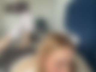 Live cam show with SantanaAveritte - Body Massage on Camsoda