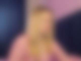Live cam show with SantanaAveritte - Body Massage on Camsoda
