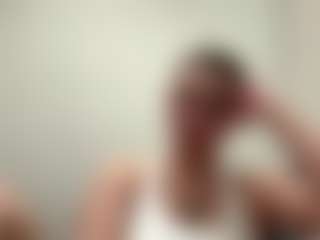 Live cam show with Viola - Average on Mixed Magazine Live