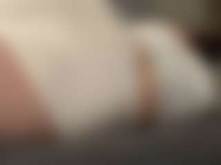 Live cam show with Viola - Granny Squirt on livesuperchat.net