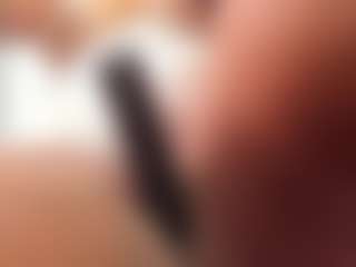 Live cam show with justlilah - Black Cum on friskycurves.com