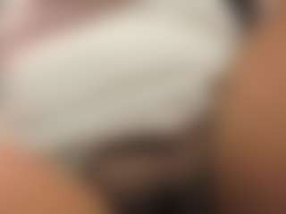 Live cam show with justlilah - Tease Black on TottyGirls