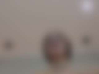 Live cam show with liz-lunna - Submissive on milfzrlive.com