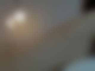 Live cam show with liz-lunna - Brown Eyes on intimatelivegirls.com