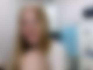 Live cam show with JoiPuhr - Blue Eyes on Camsoda