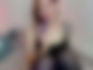 Live cam show with KristenMeloche - Hazel Eyes on Camsoda